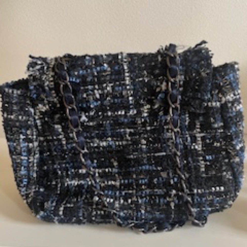 Small Mini Cross Body Bag w/Metal Chainlink Chain Blue Navy Black